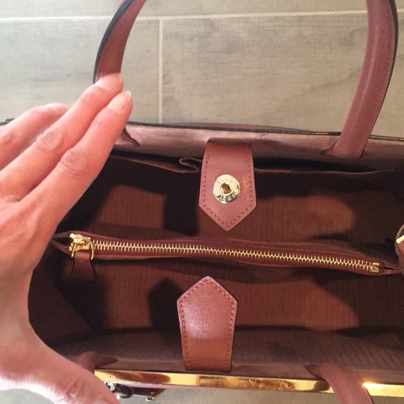 Fendi 2jours Medium size in Terra-cotta - Picture 6 of 8